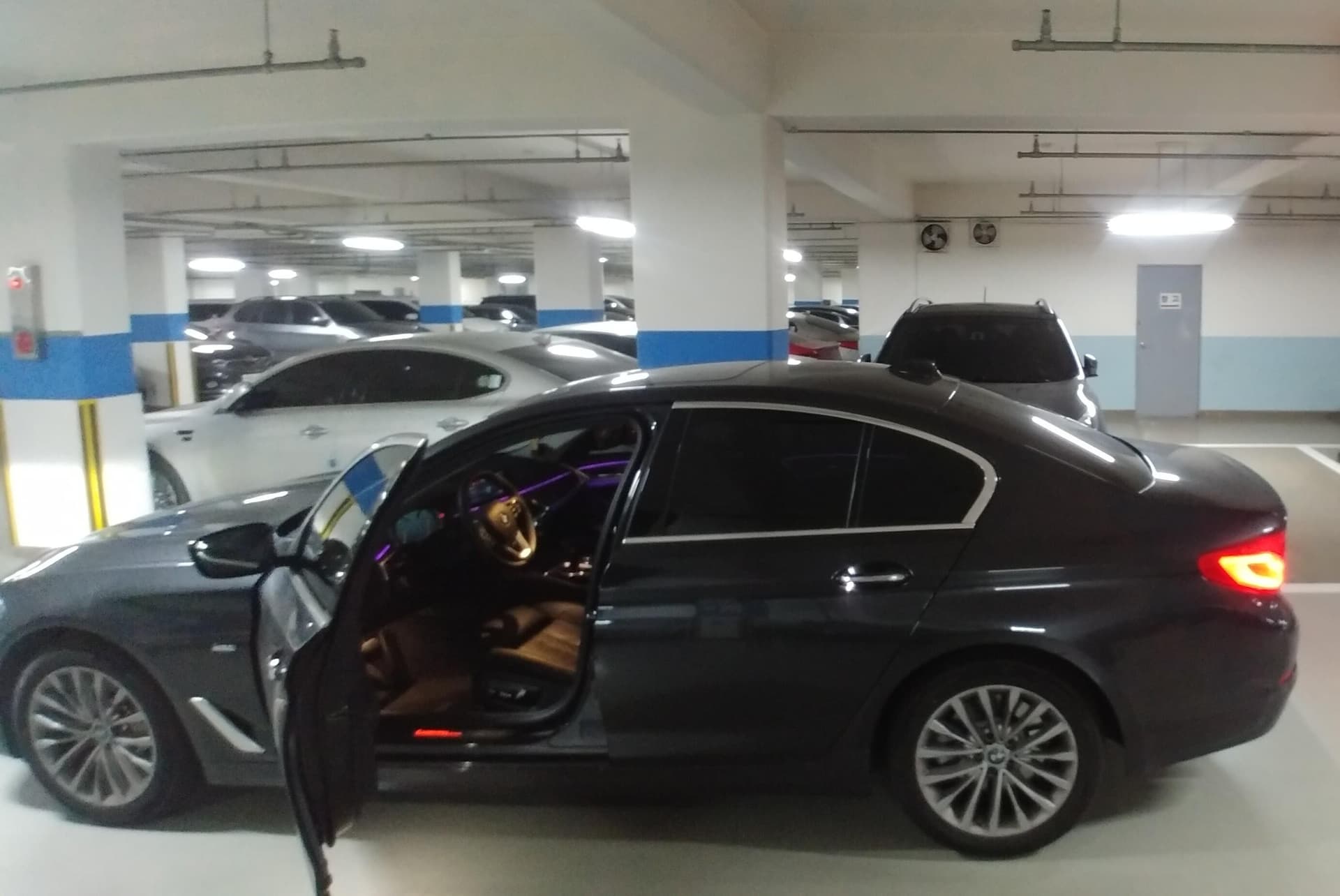 BMW 5시리즈 530i 럭셔리 플러스 게시글 썸네일