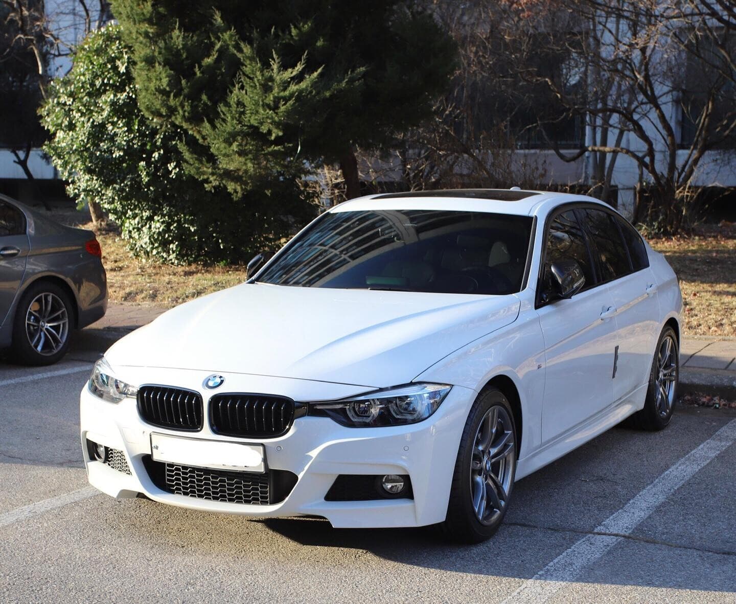 BMW 3시리즈 320i M 스포츠 패키지_OE 게시글 썸네일