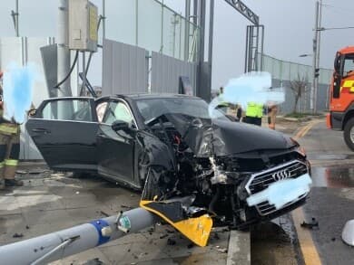 아우디 A6 시승차 대파..ㄷㄷ 사진 (유) 게시글 썸네일