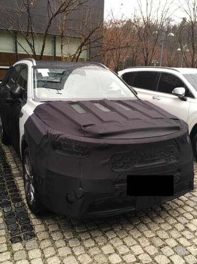 4세대 쏘렌토와 같이 있는 4세대 싼타페 F/L 게시글 썸네일