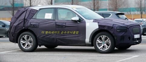 좁은 뒷좌석의 제네시스 GV70 게시글 썸네일