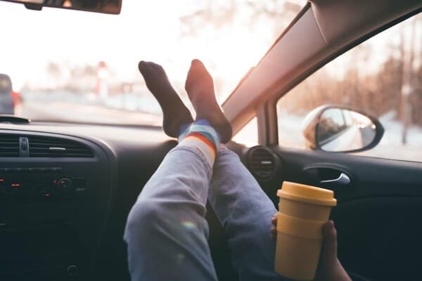 대시보드에 발 올리면 안되는 이유 게시글 썸네일