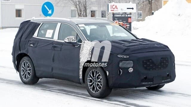 싼타페 부분변경 스파이샷 게시글 썸네일