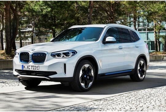 BMW 최초 전기차 iX3 유출 게시글 썸네일
