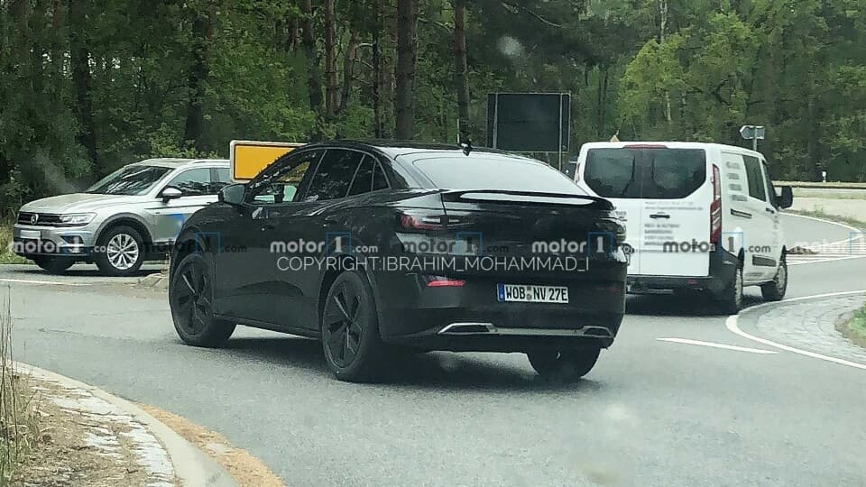 ID.4의 고성능 모델, VW ID.4 GTX 스파이샷 게시글 썸네일