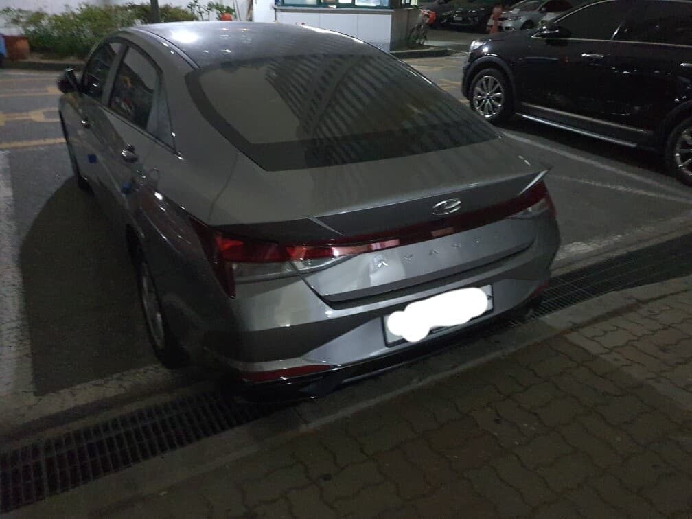 집앞에서 신형 아반떼 봤네요 게시글 썸네일