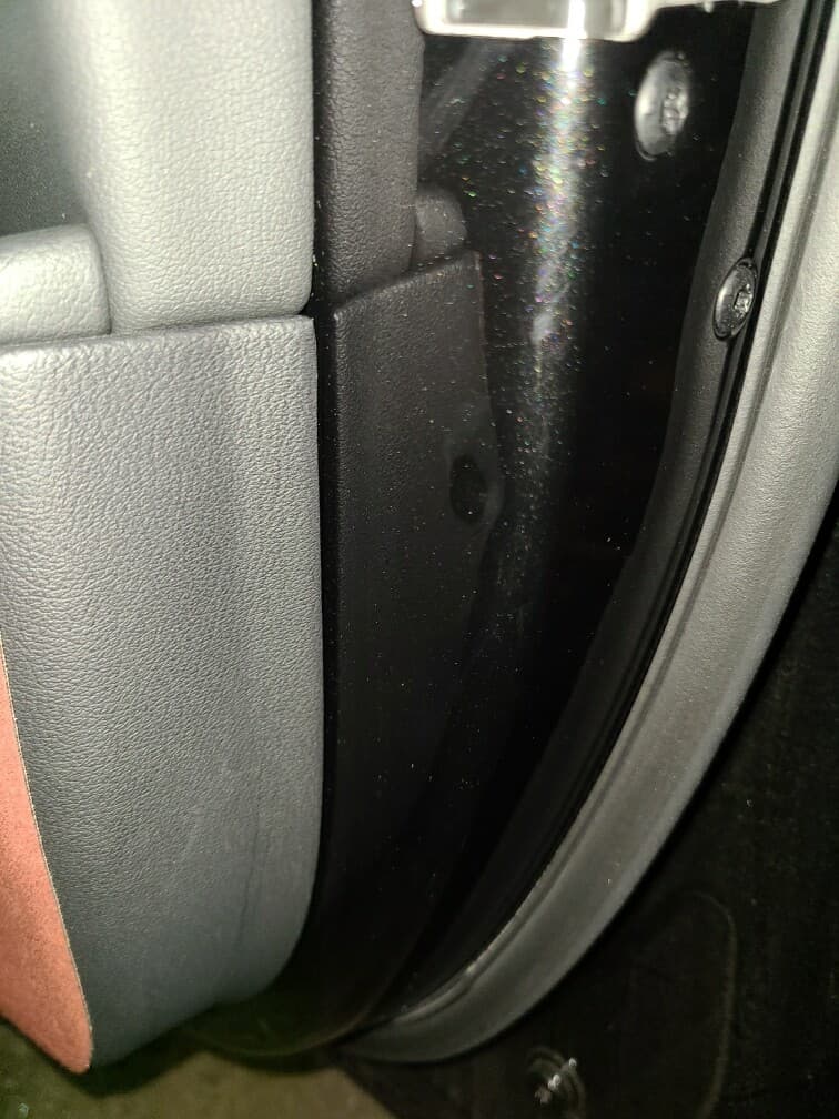 안전벨트 찍힘 덴트 복원하면 얼마들까요 게시글 썸네일