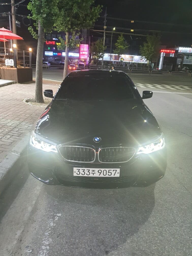 BMW 5시리즈 520i M 스포츠 게시글 썸네일