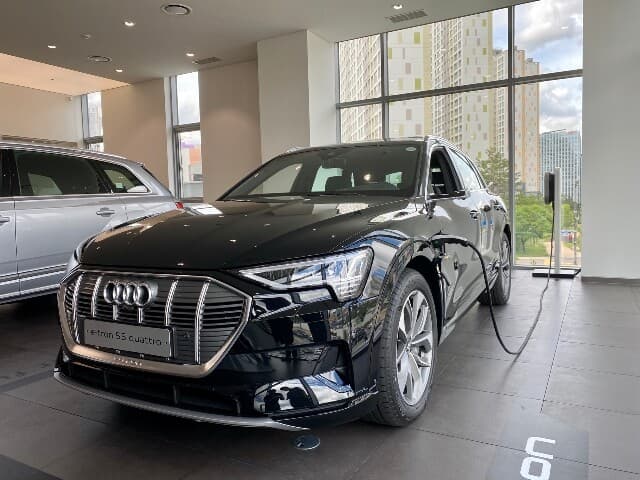 [시승기] 아우디 e트론 타보고 왔습니다~^^ (수정본) 게시글 썸네일