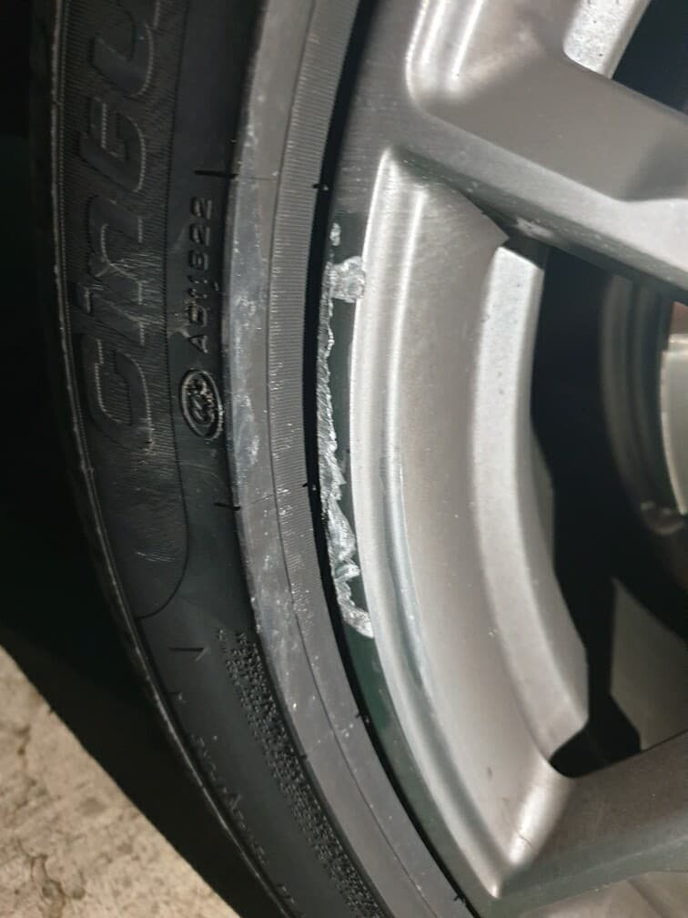 휠 복원 감쪽같네요ㅎㅎ 게시글 썸네일