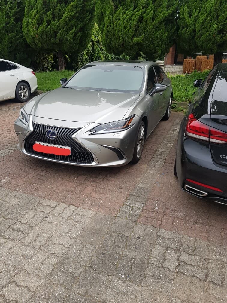 렉서스 ES 300h 이그제큐티브 게시글 썸네일