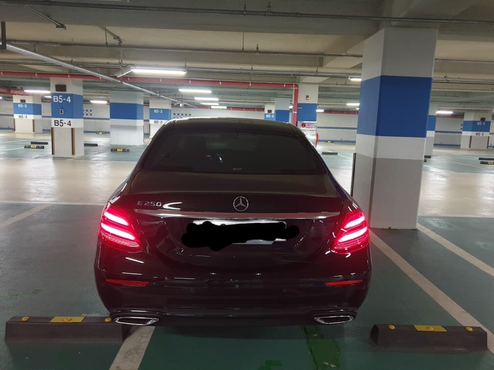 벤츠 E-클래스 E 250 아방가르드 게시글 썸네일