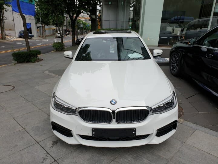 BMW 5시리즈 530i M 스포츠 플러스 OE 게시글 썸네일