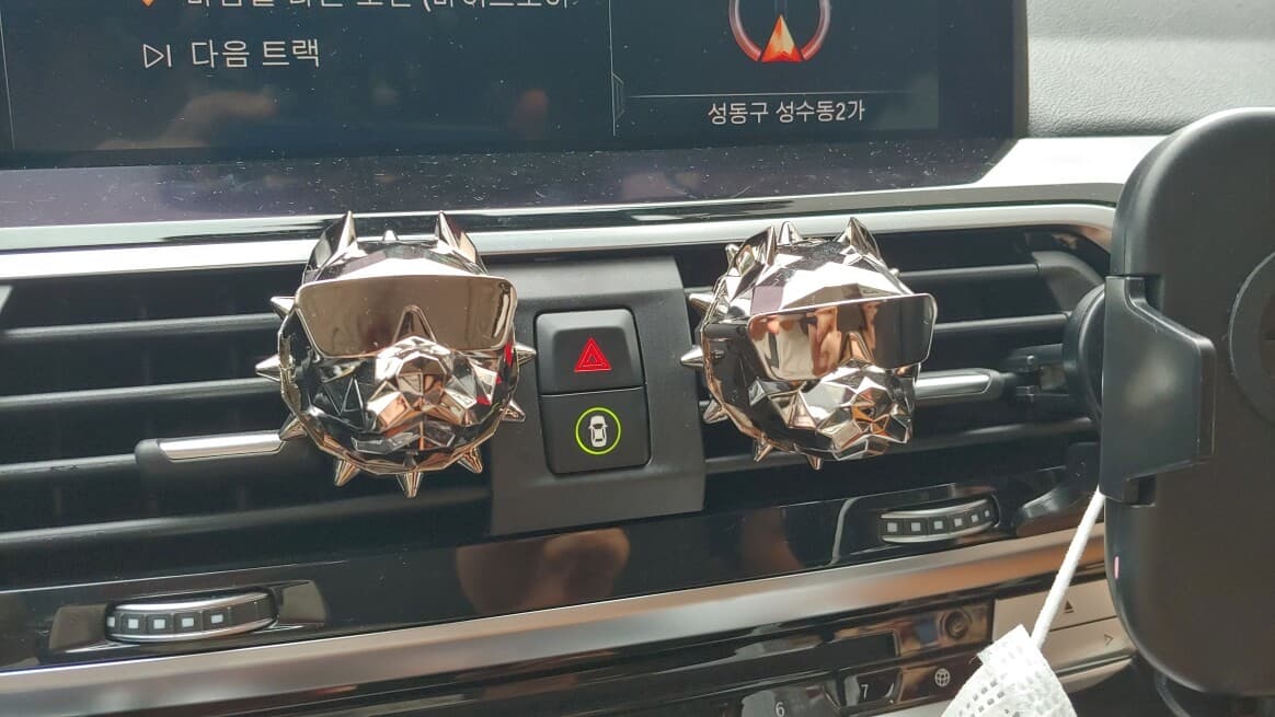 1년전만해도 X시리즈카페 대세 방향제였던 불독 방향제 게시글 썸네일