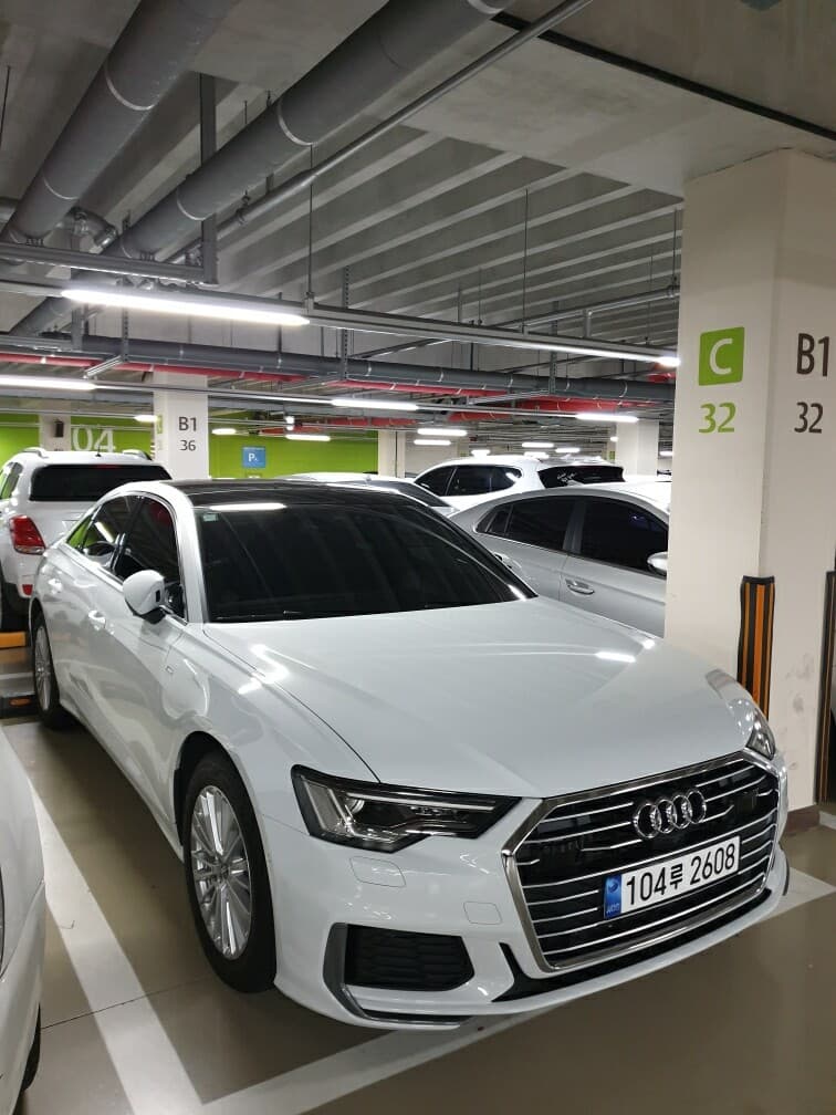 아우디 A6 45 TFSI 프리미엄 게시글 썸네일