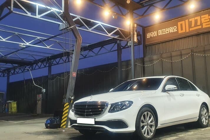 벤츠 E-클래스 E 300 4Matic 익스클루시브 게시글 썸네일