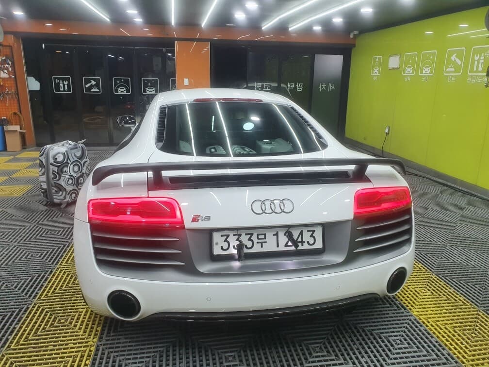 r8 스포일러 고민입니다 게시글 썸네일