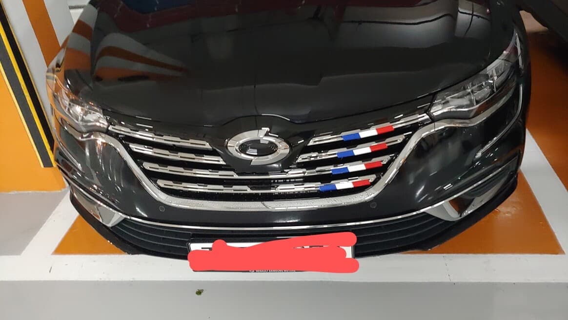 [레어] 장인어른이 SM6에 붙이신 그릴몰딩?? 게시글 썸네일