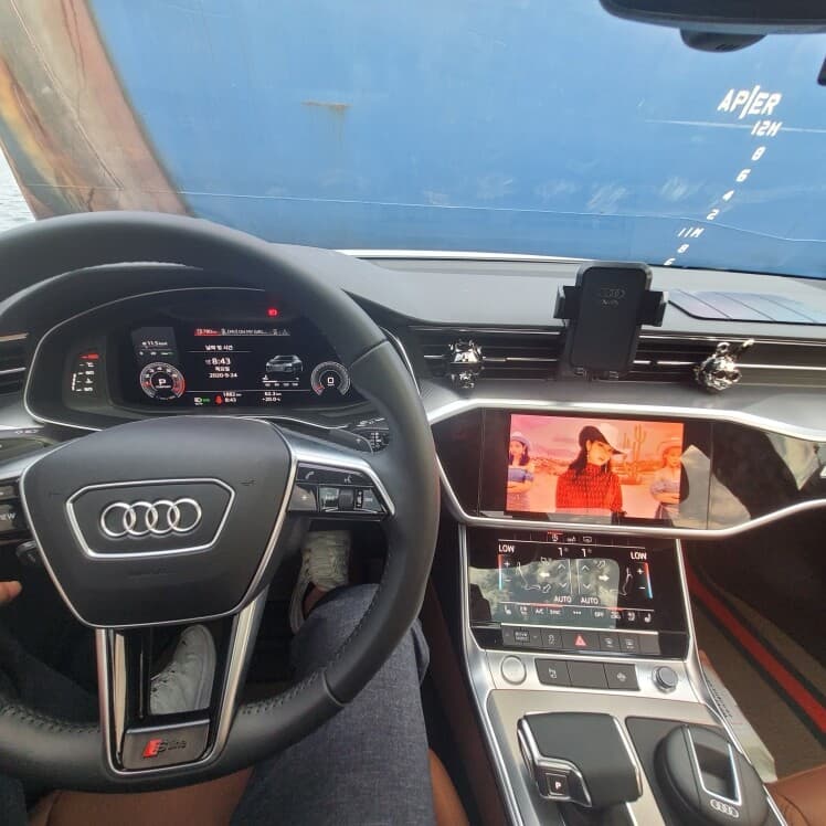 아우디 A6 계기판 네비 필름 게시글 썸네일