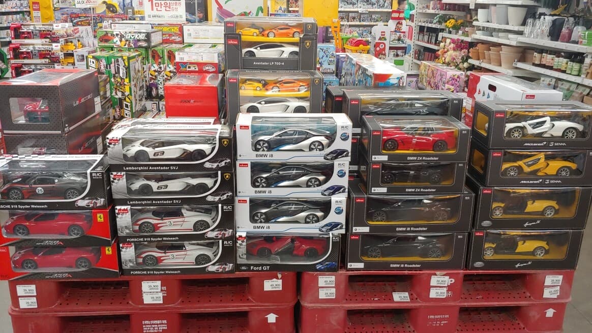 홈플러스의 남자의 로망 쌓아놓고 팔기 게시글 썸네일