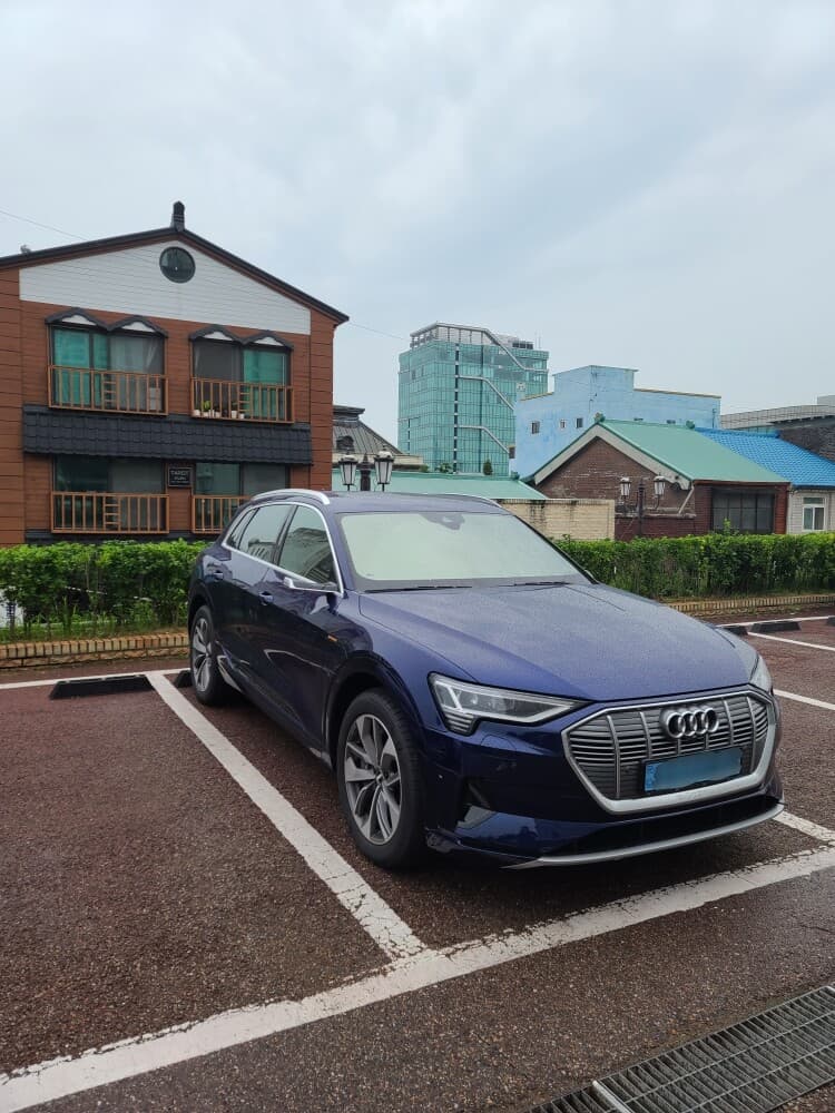 아우디 e-트론 55 콰트로 게시글 썸네일