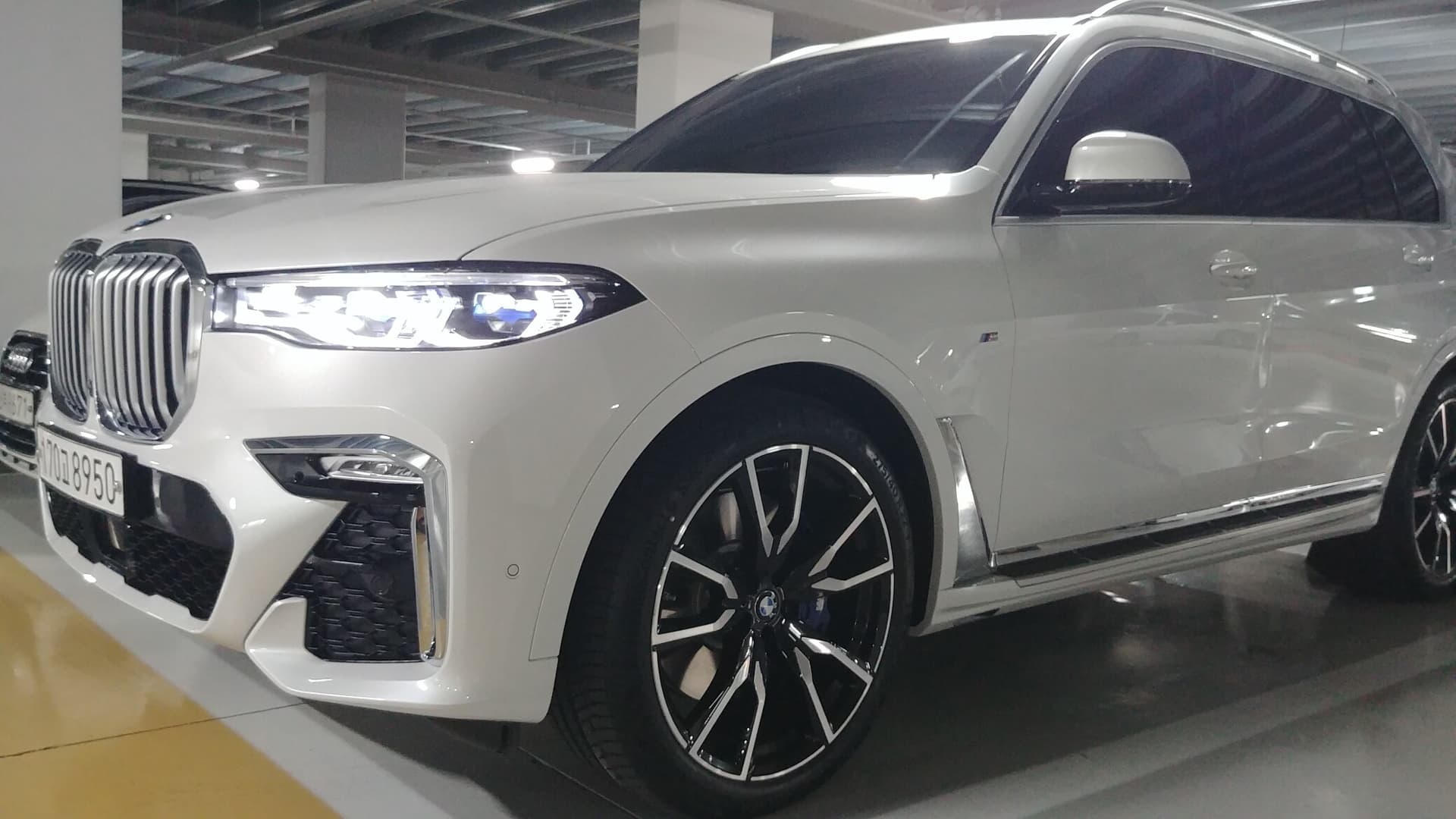 BMW X7 30d xDrive M 스포츠 패키지 6인승 SD 게시글 썸네일