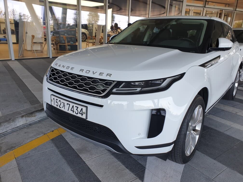 재규어 랜드로버 스튜디오 게시글 썸네일