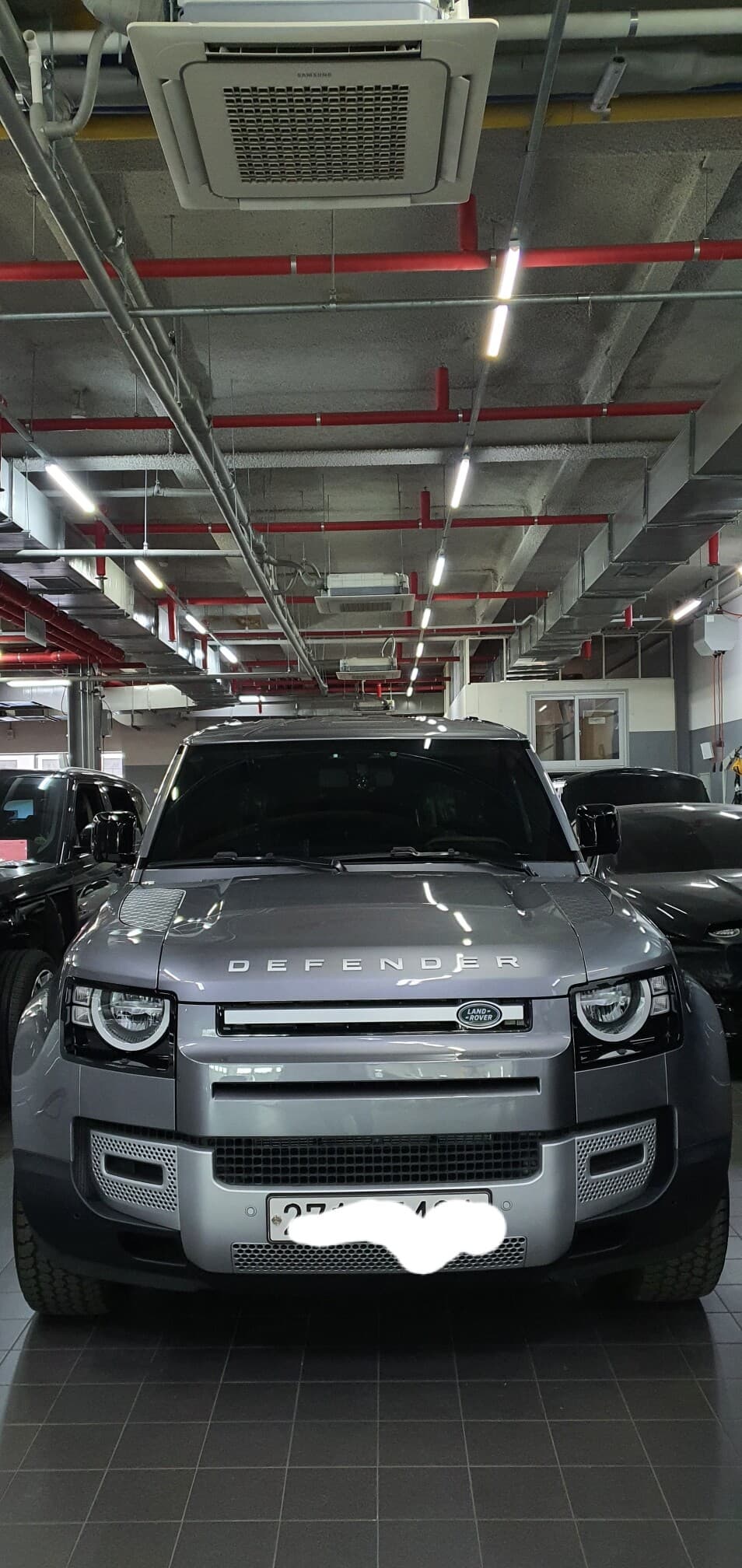 랜드로버 디펜더 D240S 게시글 썸네일