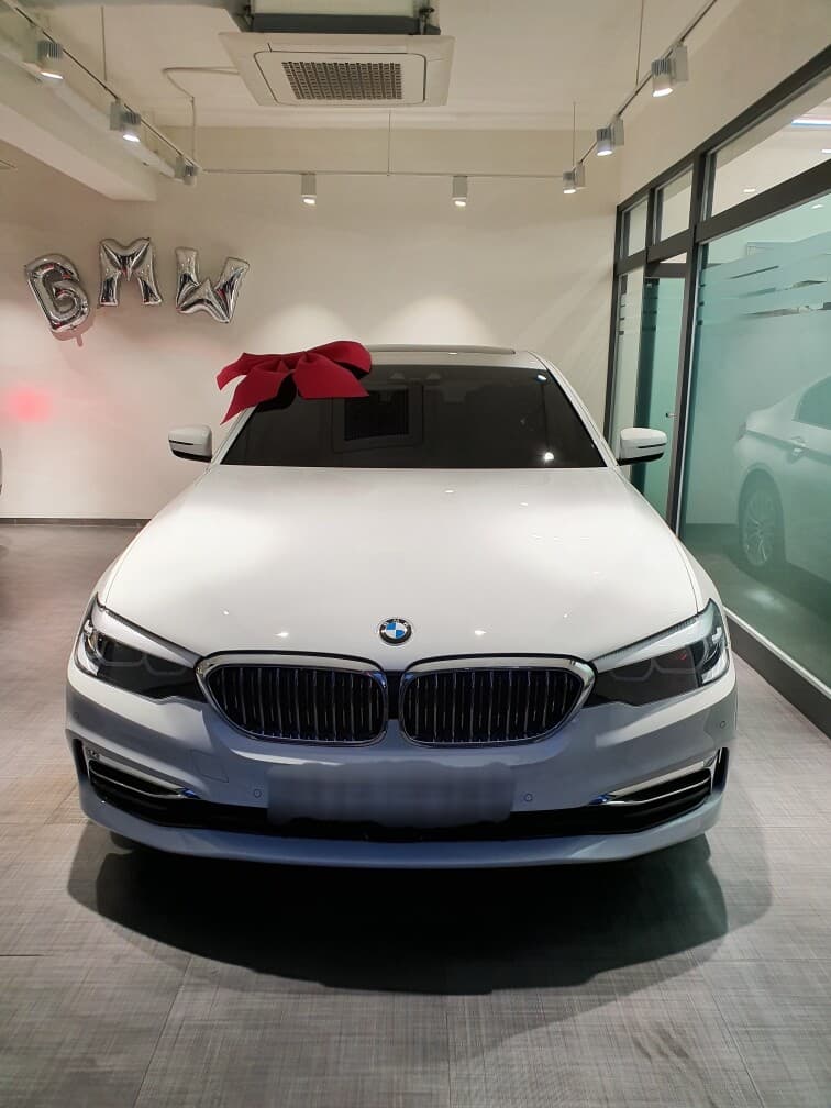 BMW 5시리즈 520i 럭셔리 OE 게시글 썸네일