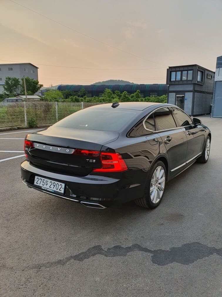볼보 S90 B5 인스크립션 게시글 썸네일