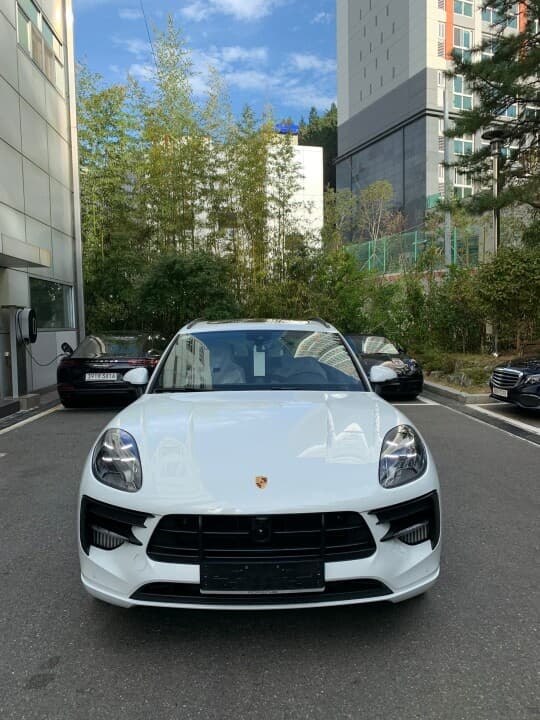 포르쉐 마칸 GTS 게시글 썸네일