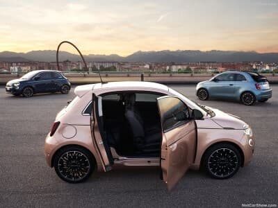 피아트 500, 도어가 하나 더 추가되다. 게시글 썸네일