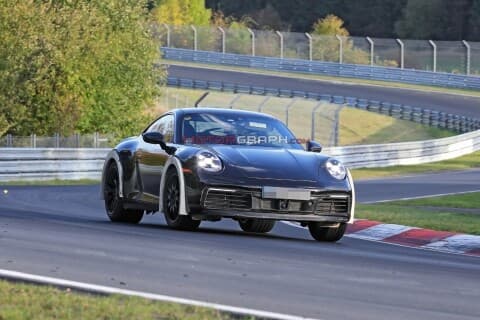 차고를 높인 포르쉐 911..포착. 게시글 썸네일