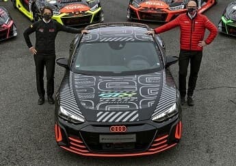 아우디 RS최초의 EV, E-Tron GT 프로토타입 공개 게시글 썸네일