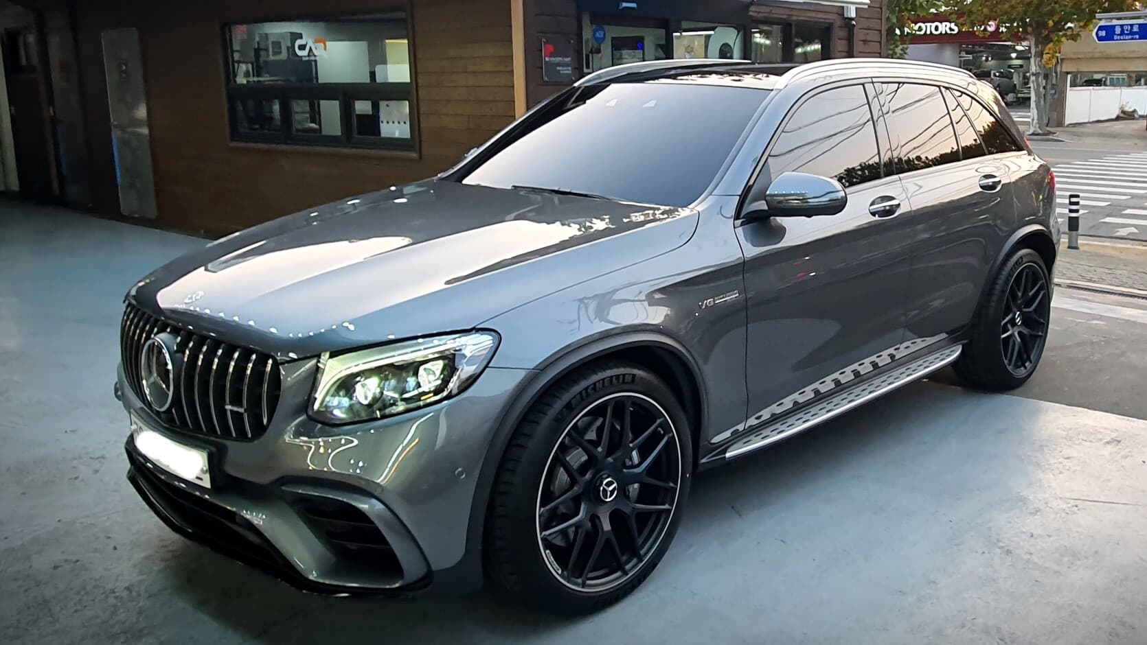 벤츠 GLC-클래스 AMG GLC 63 4Matic+ 게시글 썸네일