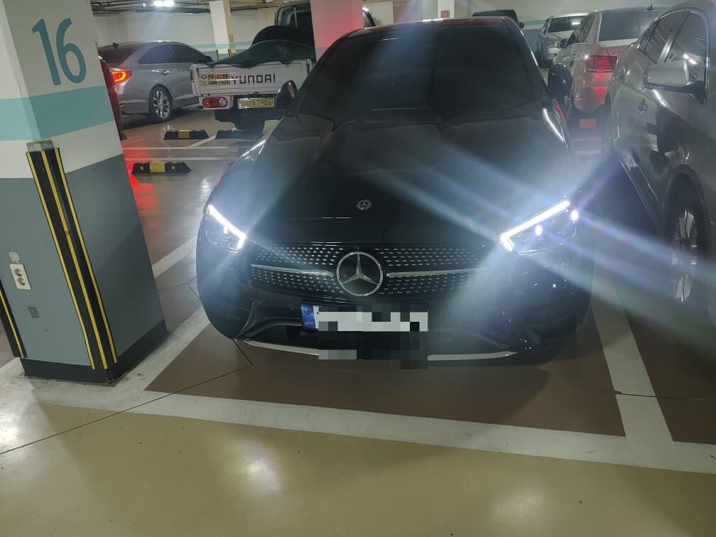 벤츠 E-클래스 E 350 4MATIC AMG 라인 에디션 게시글 썸네일