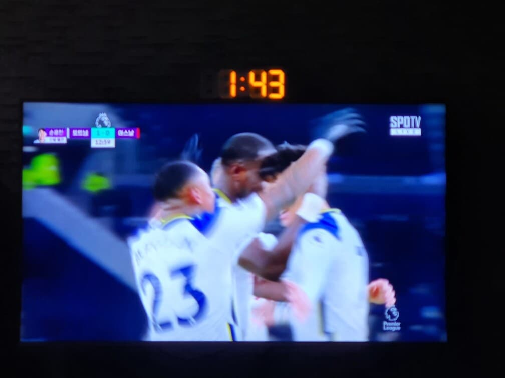 와 ㅋㅋ 손흥민 미쳤 !!원더골!(전반 1골1어시) 게시글 썸네일