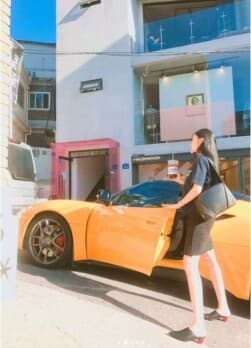 ?‍♀️걸그룹 멤버들의 억대 슈퍼카 TOP5 게시글 썸네일