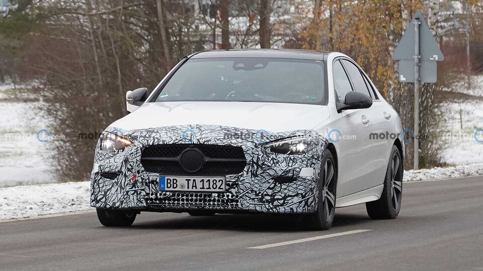 베이비 S클래스, 벤츠 C클래스의 스파이샷 게시글 썸네일