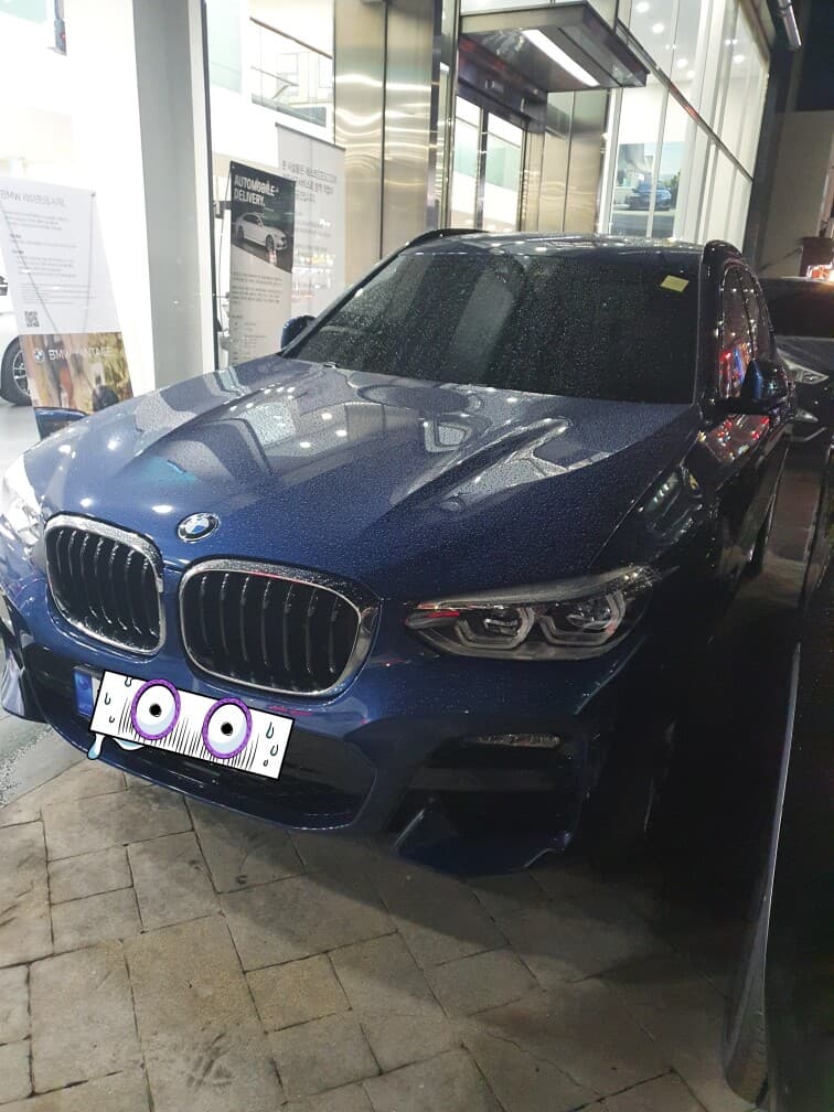 전시장도착 비맞은 엑삼이 게시글 썸네일