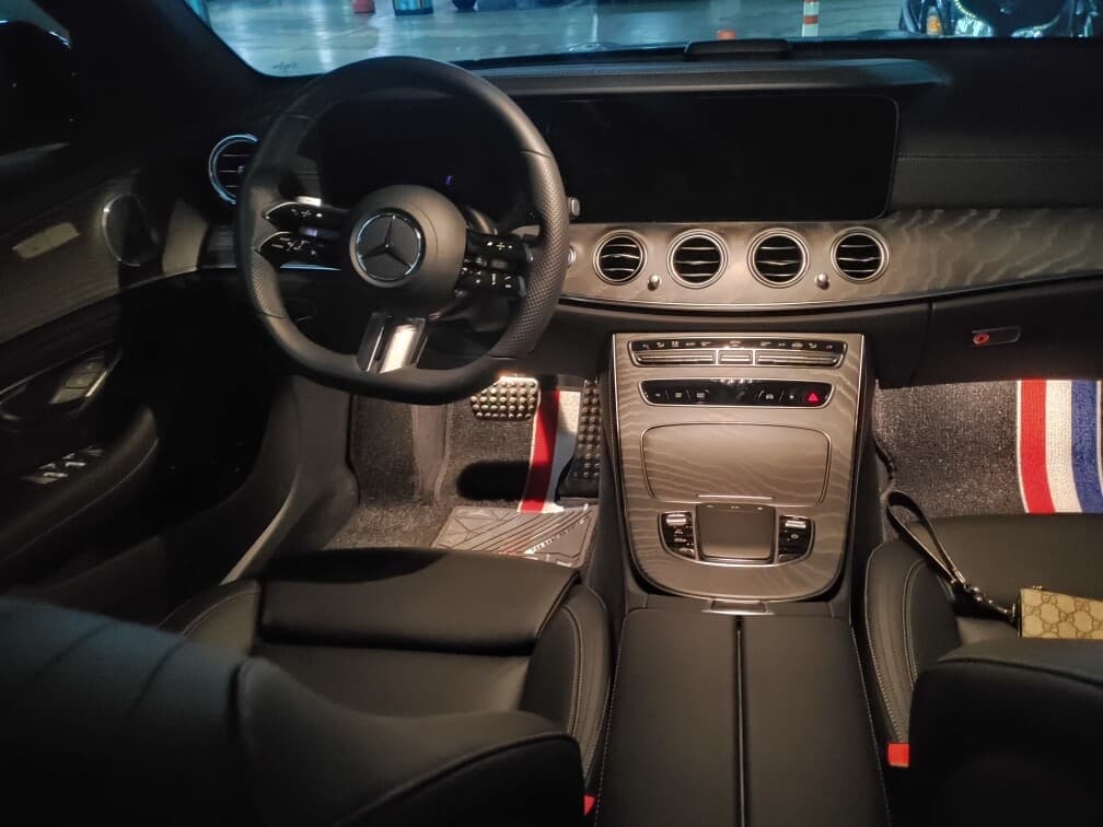 순정파지만 카매트는 순정 ❌   하나 장만했어요? 게시글 썸네일