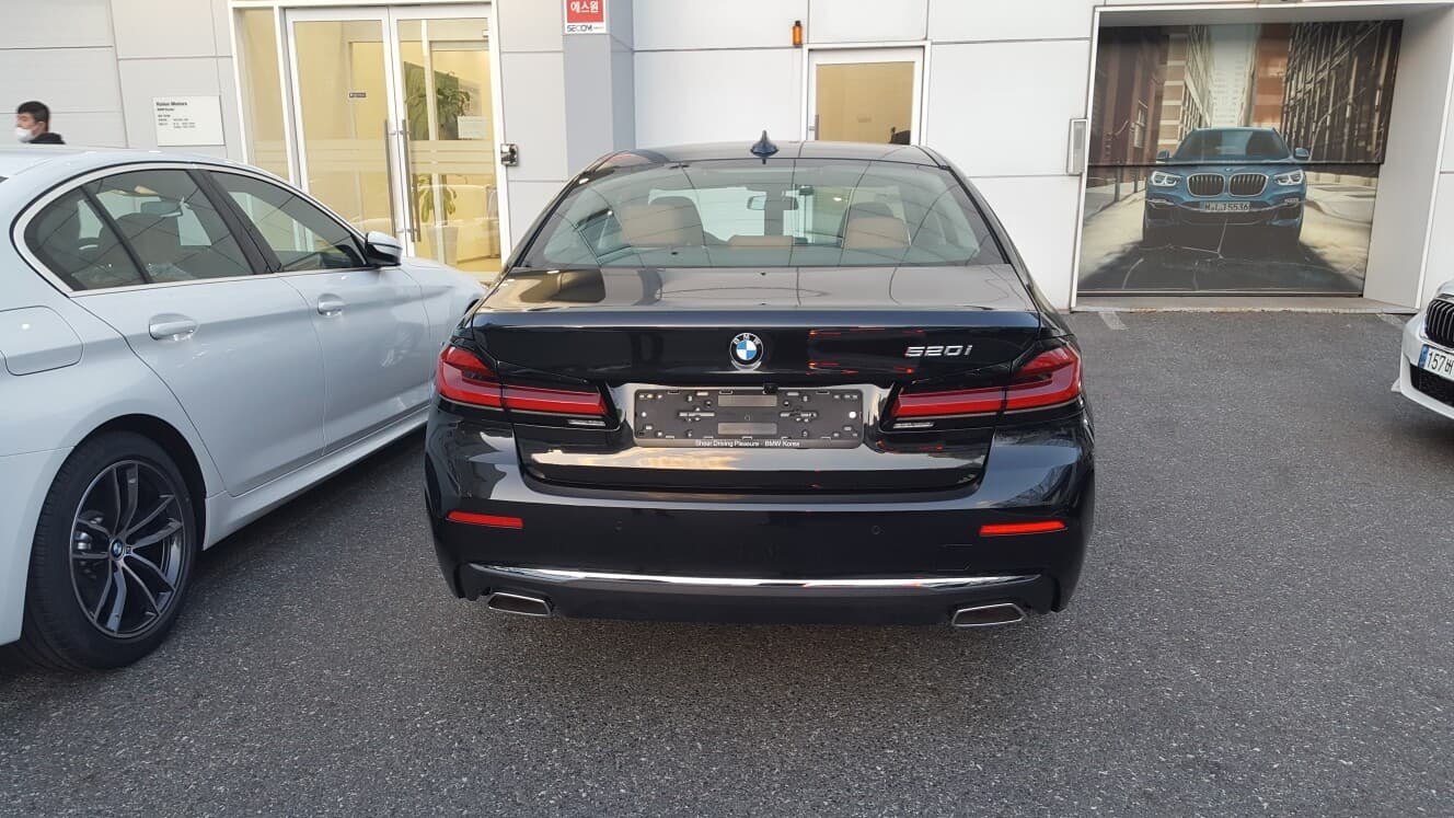 BMW 5시리즈 520i 럭셔리 게시글 썸네일