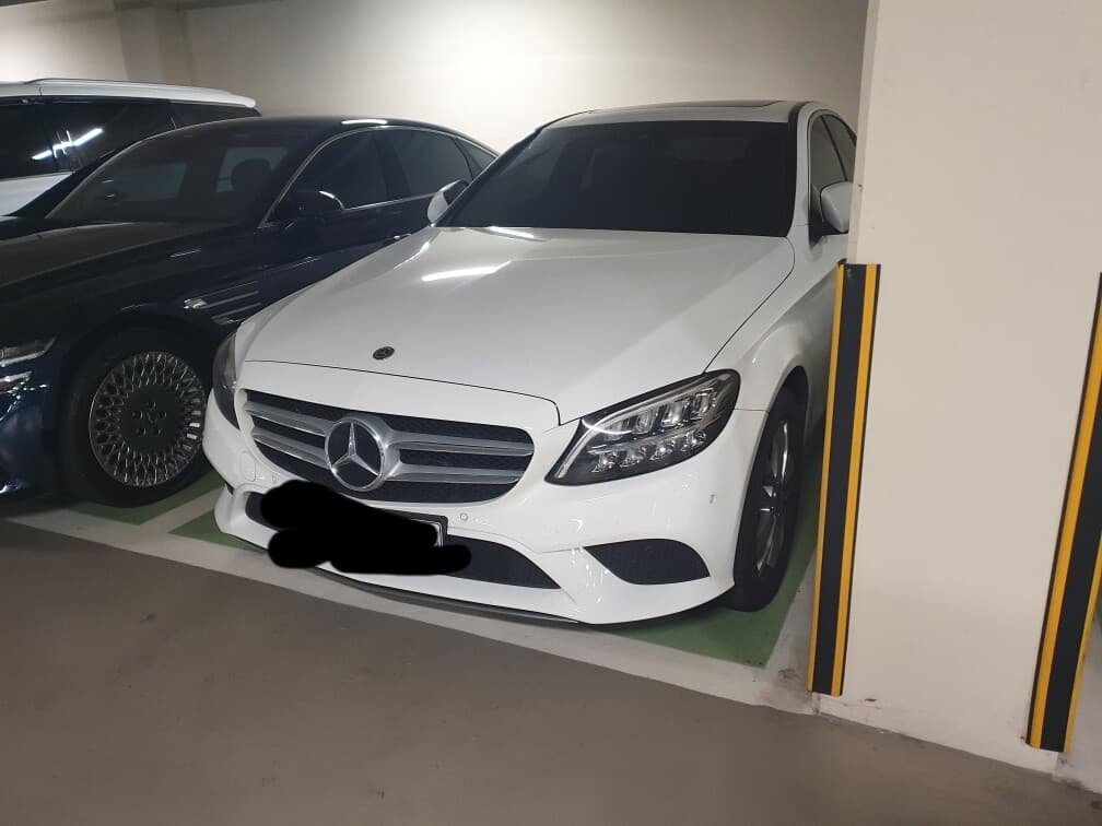벤츠 C-클래스 C 200 아방가르드 게시글 썸네일