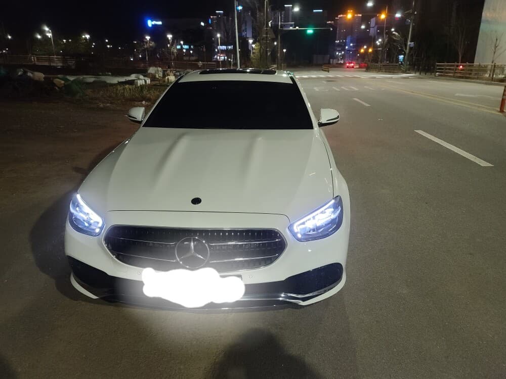 벤츠 E-클래스 E 250 아방가르드 게시글 썸네일