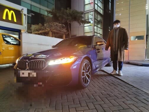 BMW 5시리즈 530e M 스포츠 패키지 게시글 썸네일