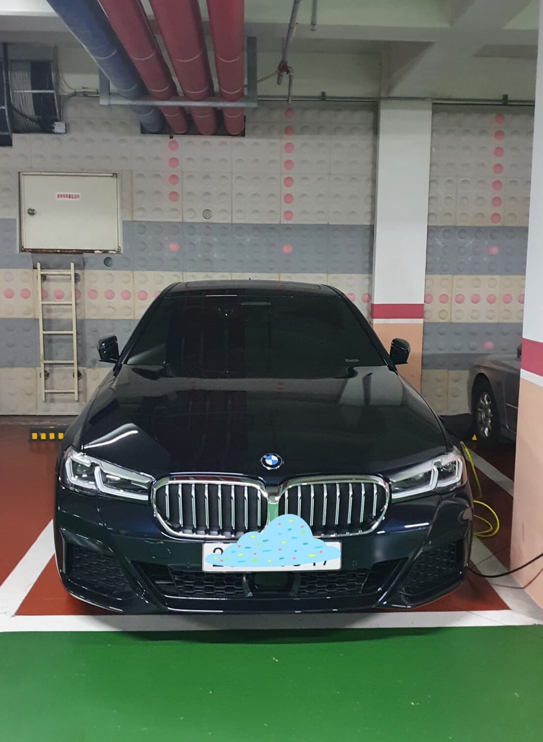 BMW 5시리즈 530e M 스포츠 패키지 게시글 썸네일