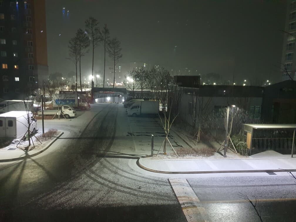 근데 왜 제네시스랑 BMW만 싸움? 게시글 썸네일