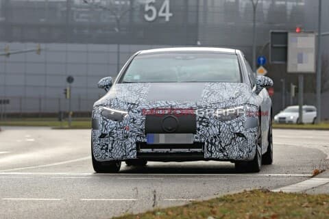 ?가발을 벗은..벤츠 플래그쉽 전기차 EQS 게시글 썸네일