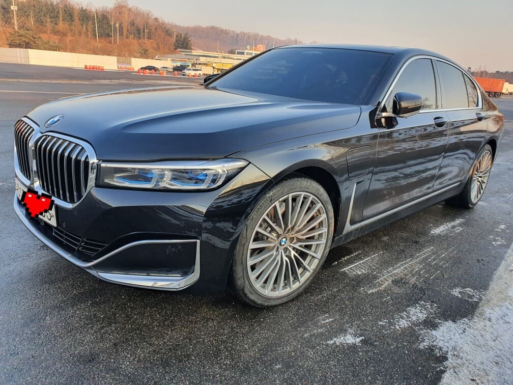 BMW 7시리즈 745e sDrive 디자인 퓨어 엑셀런스 게시글 썸네일