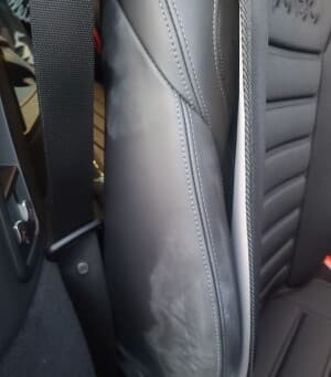 BMW X7 시트백화 현상 품질 결함 게시글 썸네일